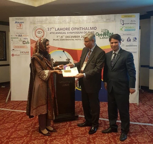 Program Manager receiving award